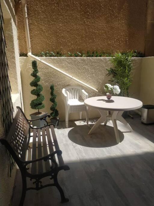 A L'Ombre De La Cathedrale Apartment Narbonne Exterior foto