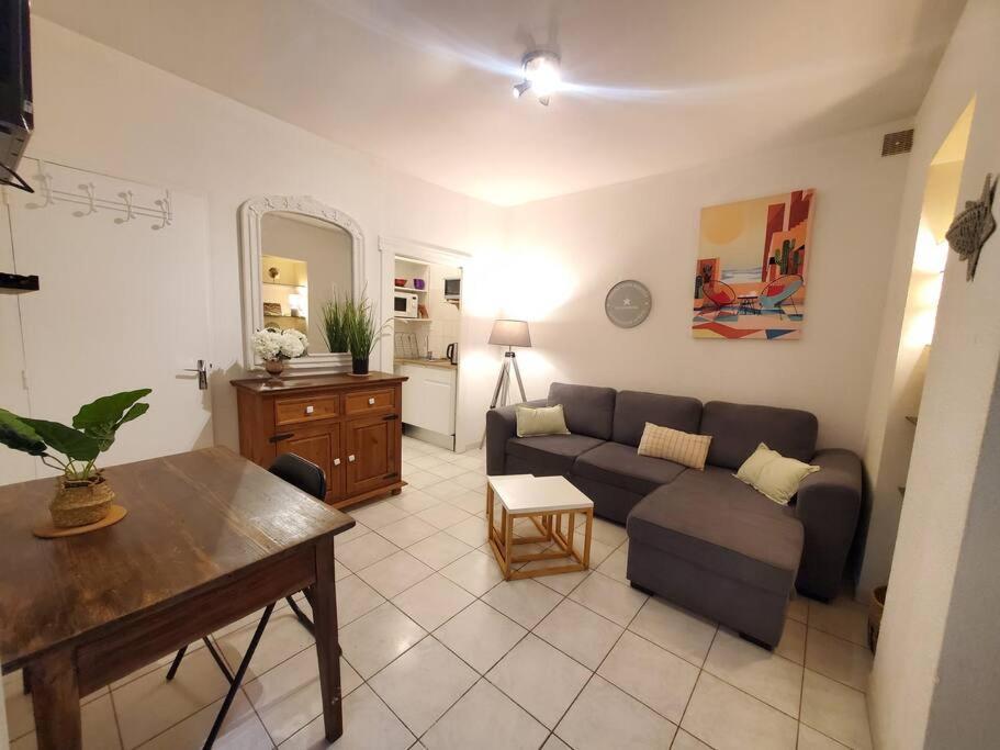A L'Ombre De La Cathedrale Apartment Narbonne Exterior foto